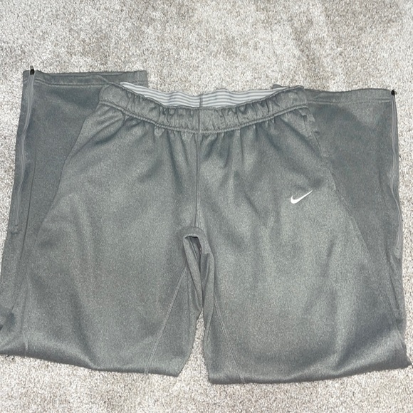 Nike Pants - Nike Medium Therma Fit Sweatpants